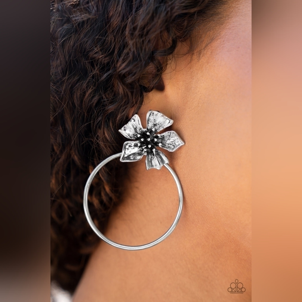 𝅺Buttercup Bliss Earrings